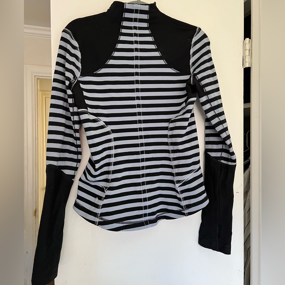 Lululemon Define Jacket - Picture 5 of 5